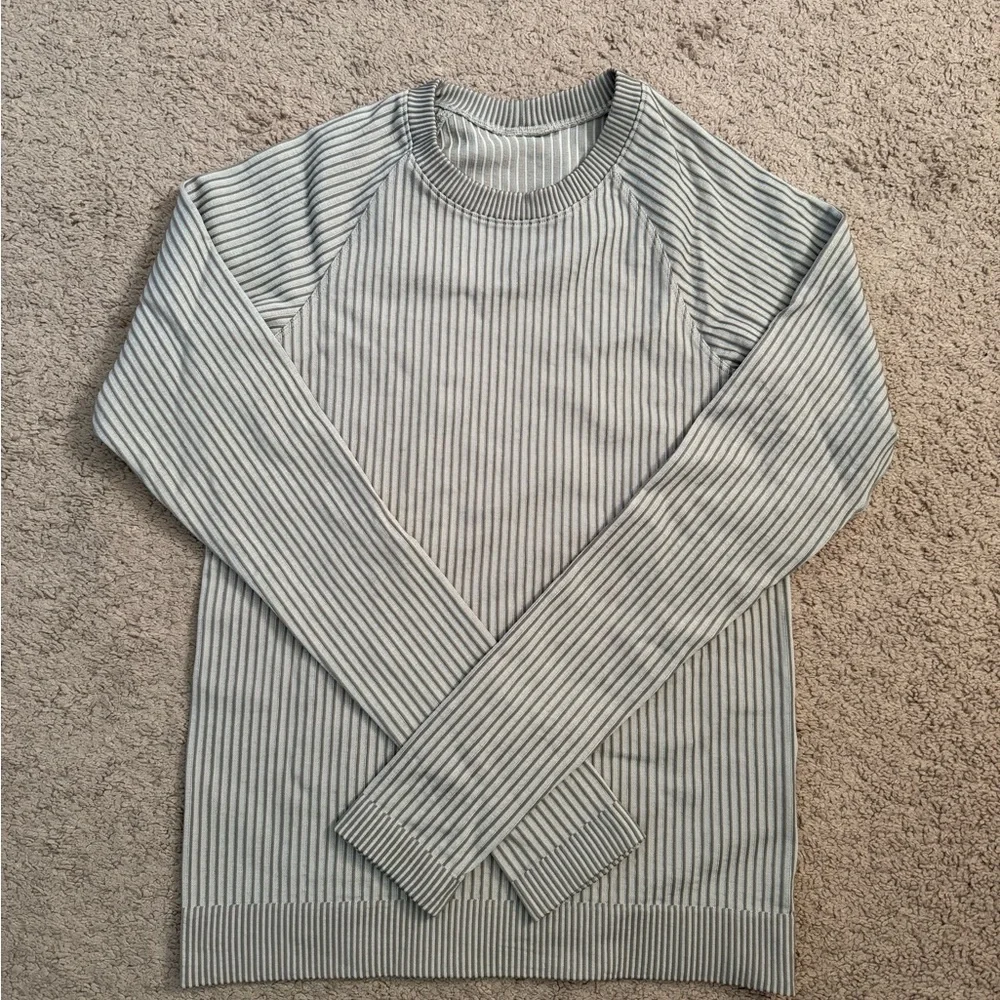 Lululemon Rest Less Pullover - Picture 2 of 4